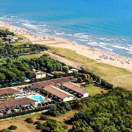 Paestum Inn Beach Resort 4*